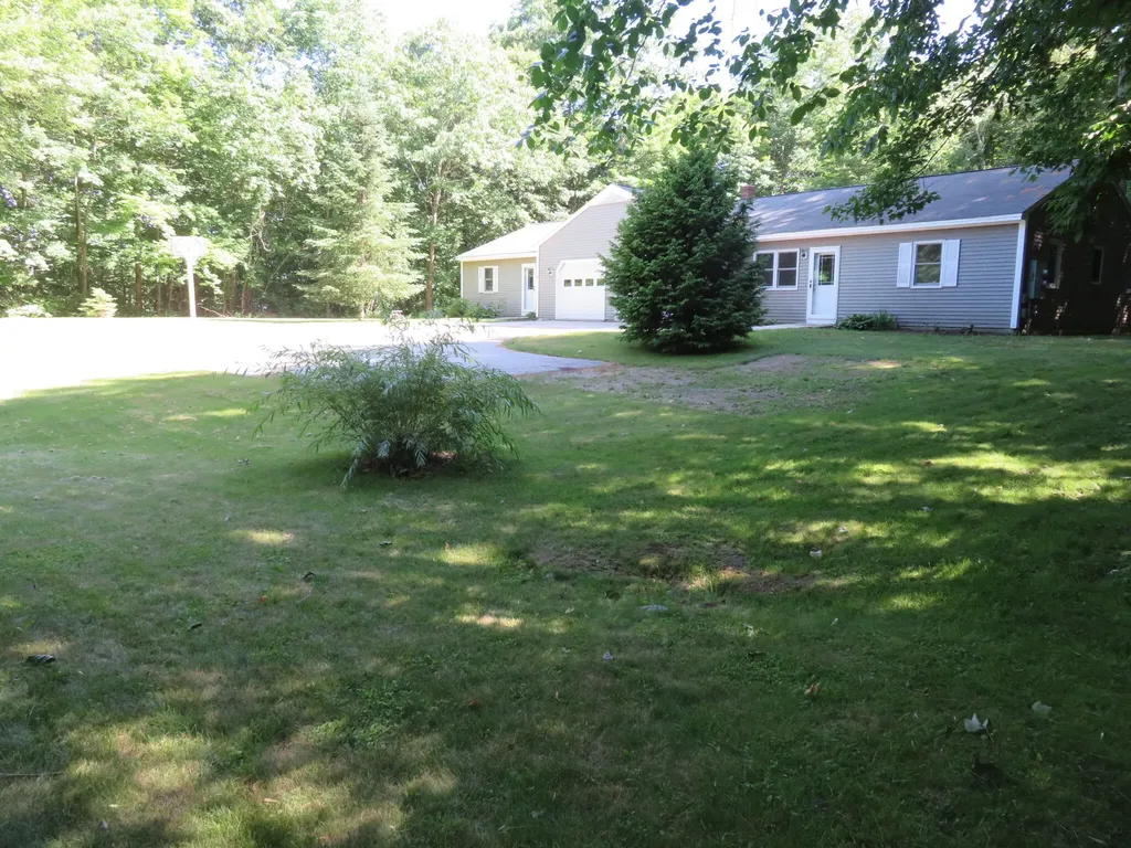 8 Two Rod Road Gray ME 04039