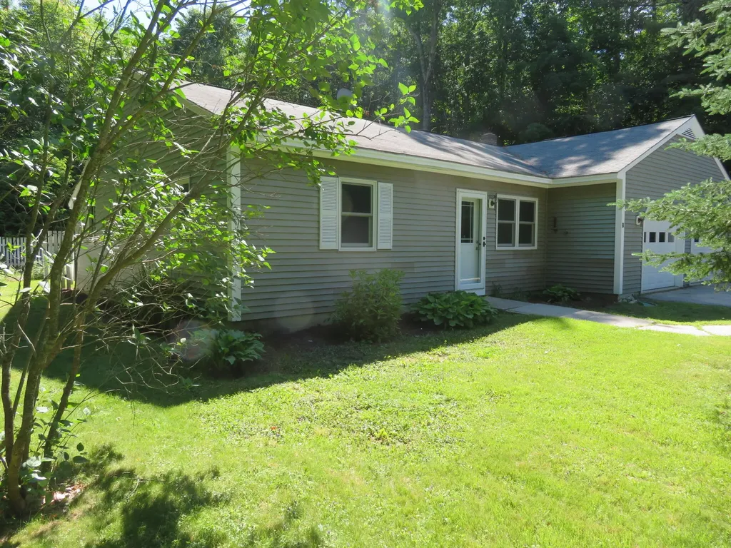 8 Two Rod Road Gray ME 04039