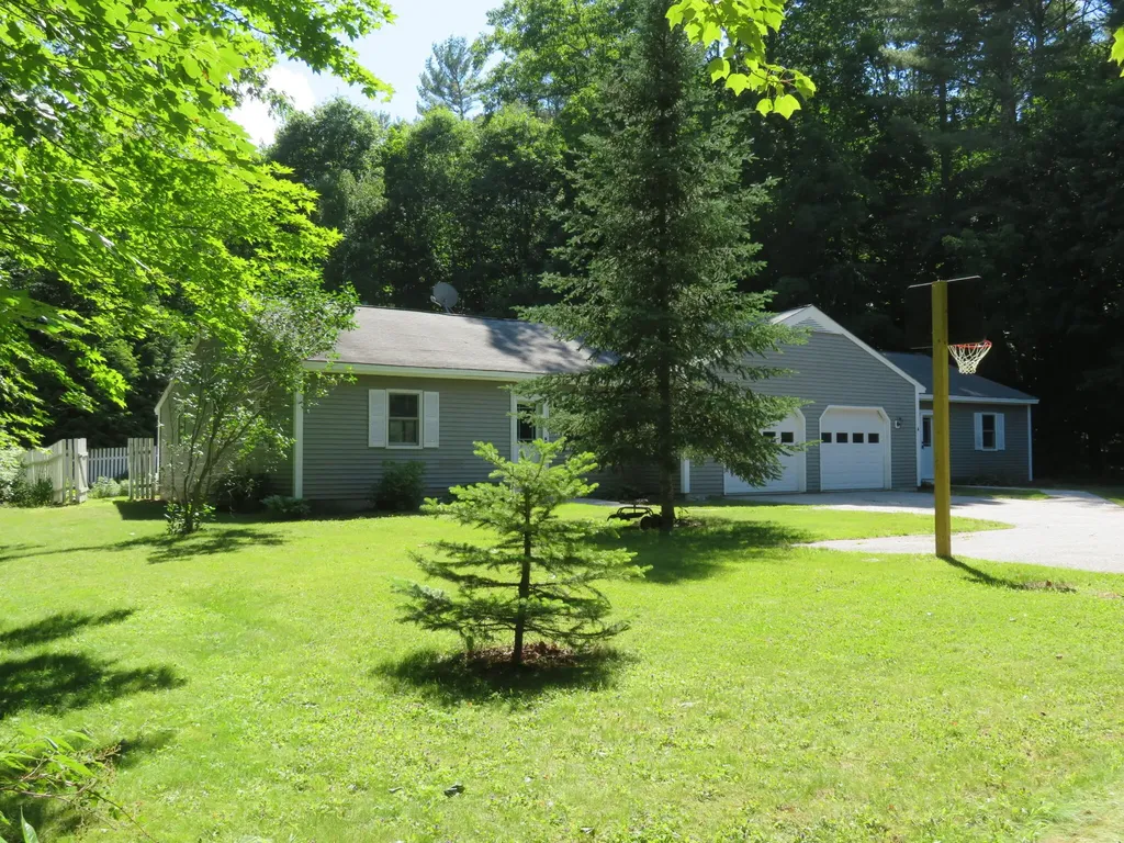 8 Two Rod Road Gray ME 04039