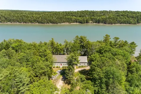 8 Hannahs Cove Road Harpswell ME 04079