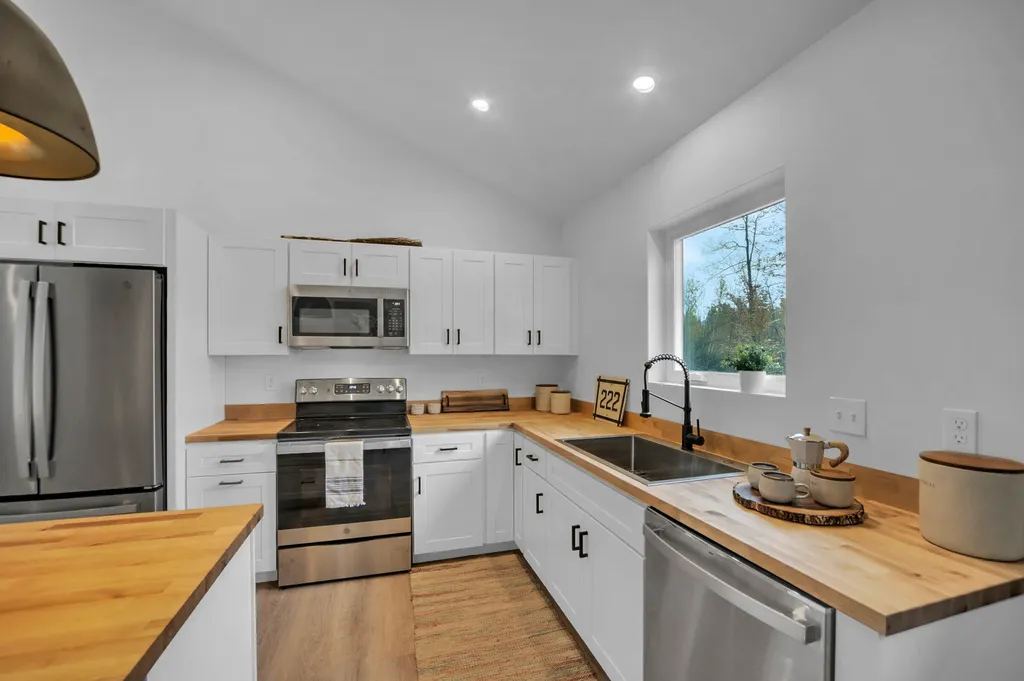 44 Woodstock Road Oakland ME 04963