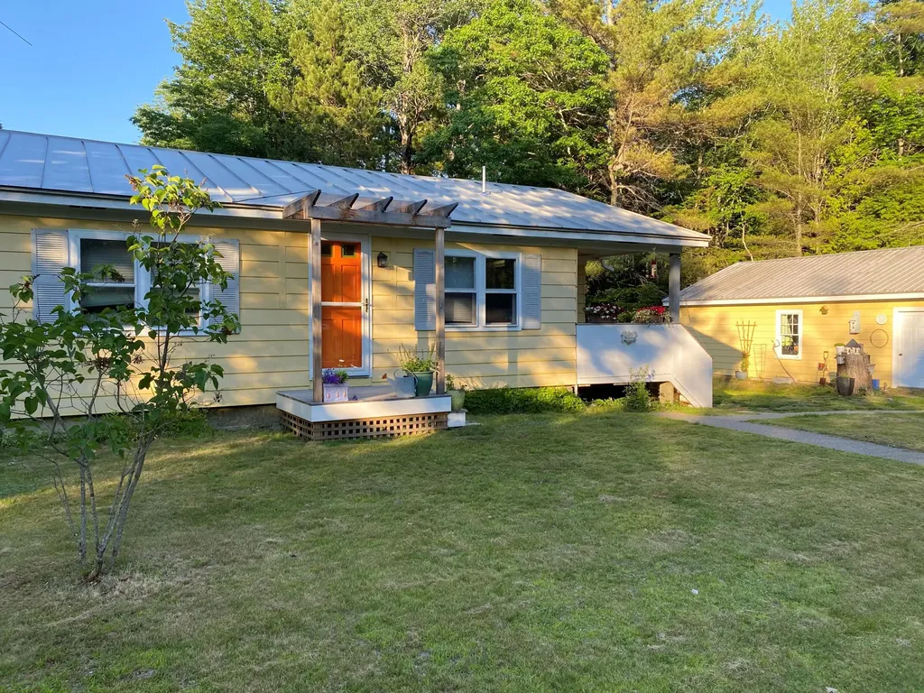 198 Rocky Road Northport ME 04849