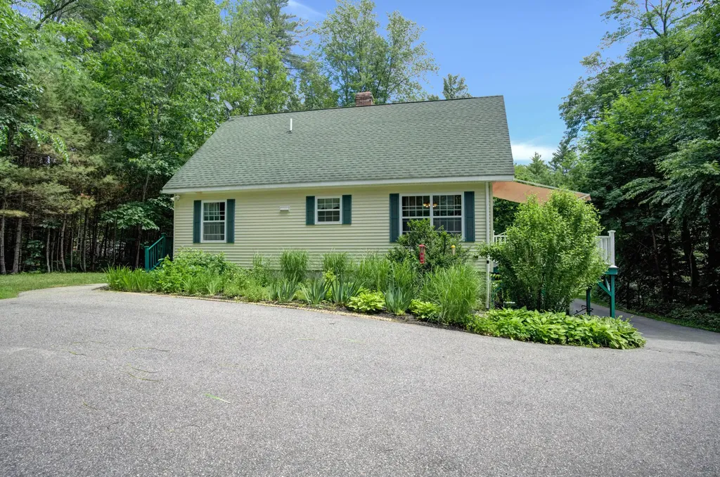 21 Kallis Lane Alfred ME 04002