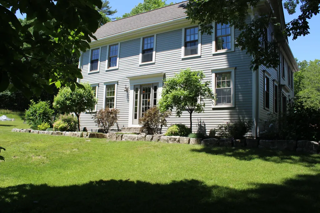 554 Middle Road Woolwich ME 04579