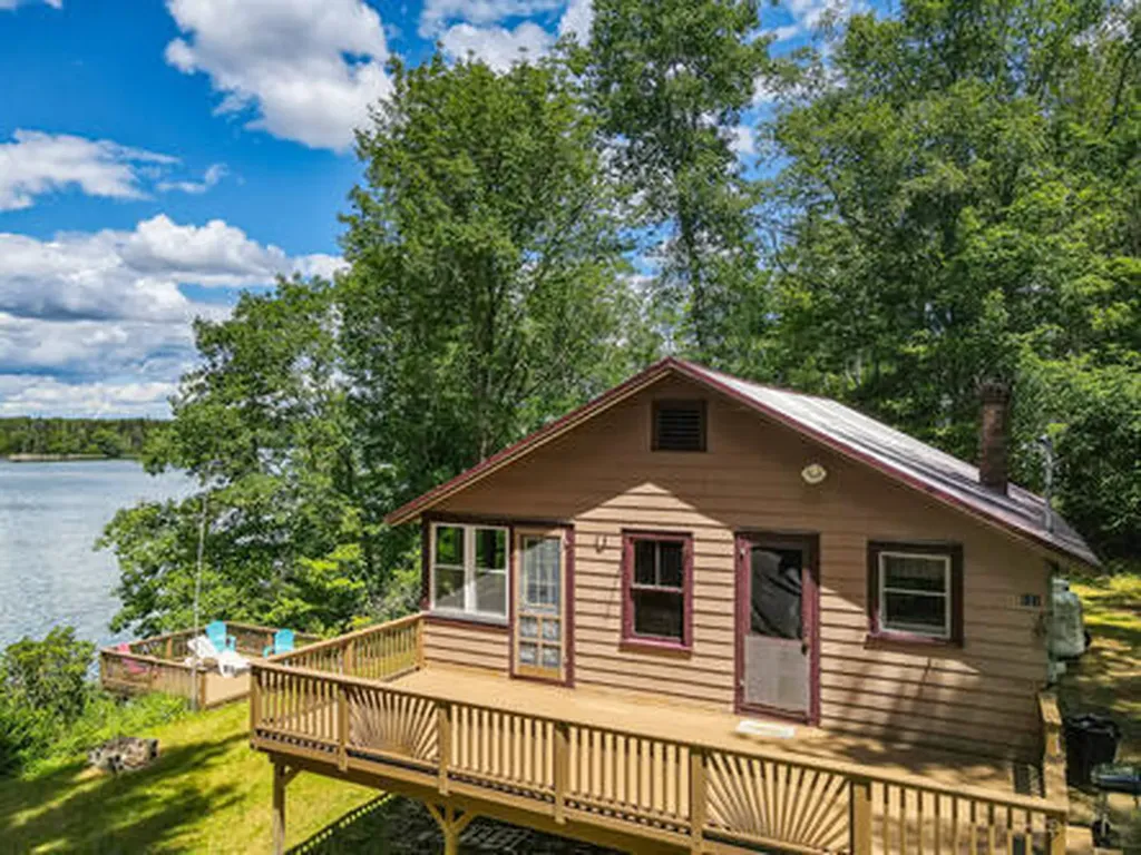 121 Timber Point Road Friendship ME 04547