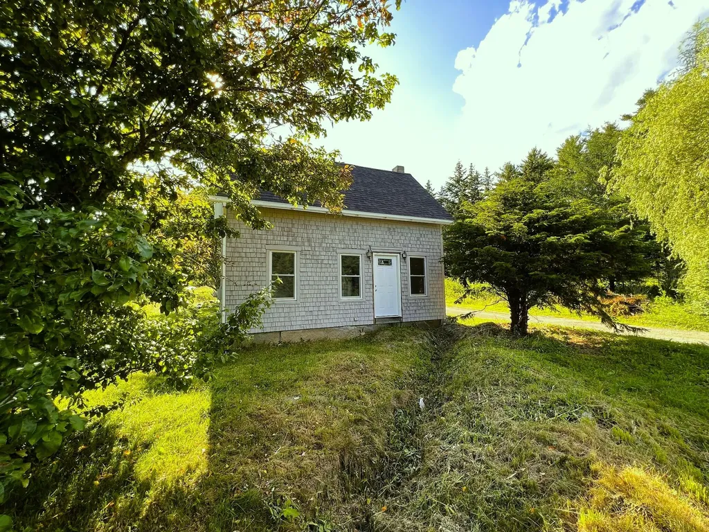 2266 Winslows Mills Road Waldoboro ME 04572