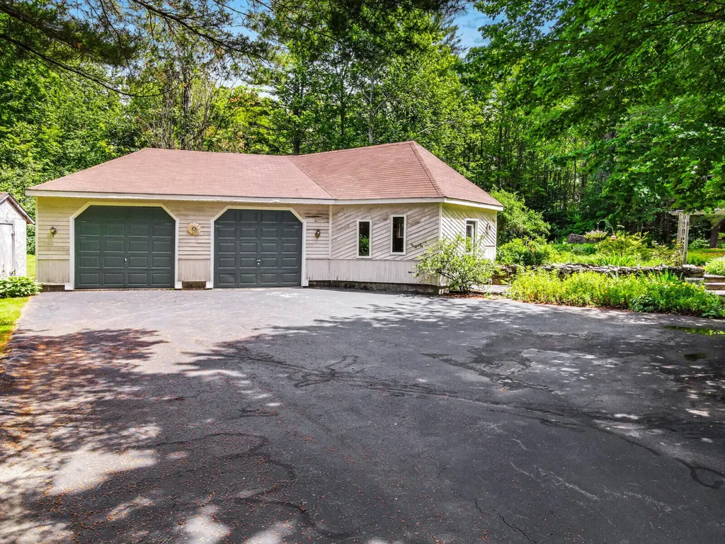 1714 Albion Road Winslow ME 04901