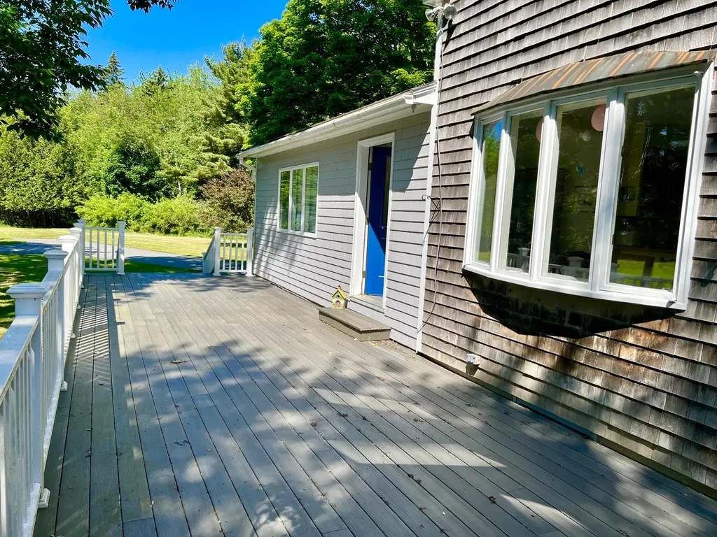 260 Main Street Southwest Harbor ME 04679