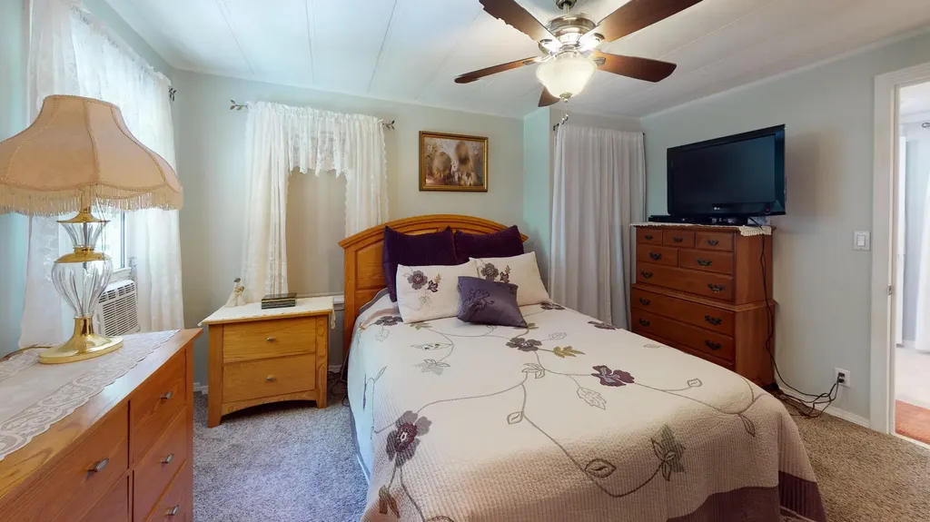 86 Middle Road Sabattus ME 04280