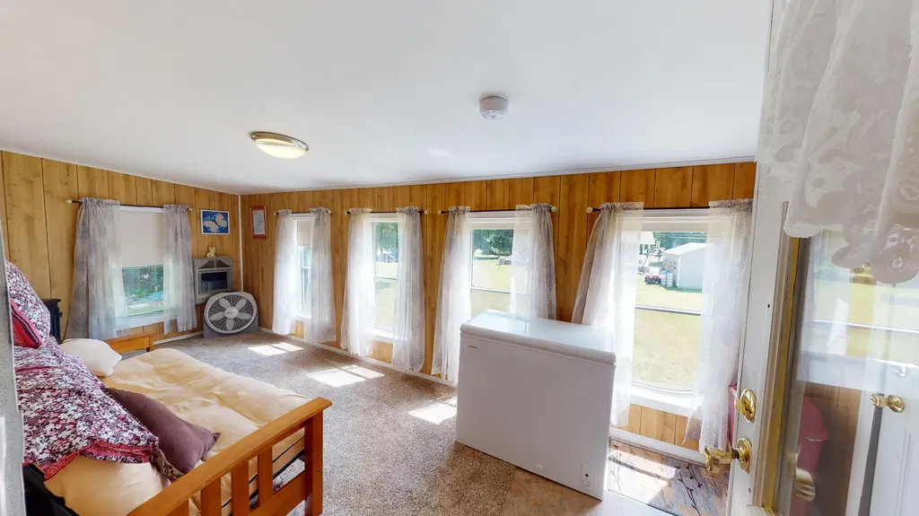 86 Middle Road Sabattus ME 04280