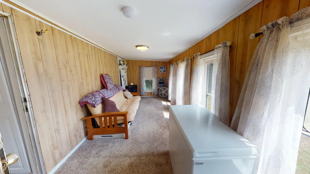 86 Middle Road Sabattus ME 04280