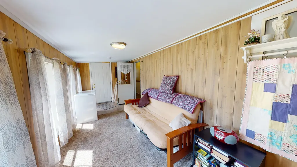 86 Middle Road Sabattus ME 04280