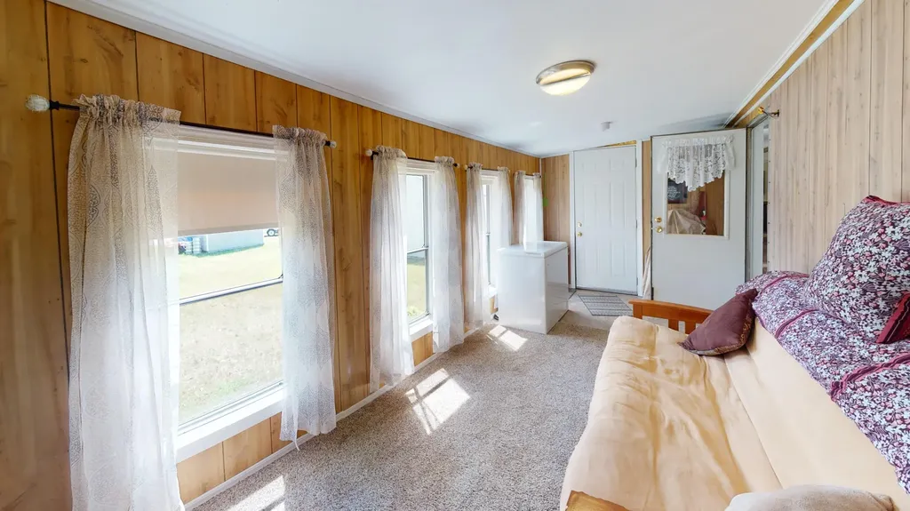 86 Middle Road Sabattus ME 04280