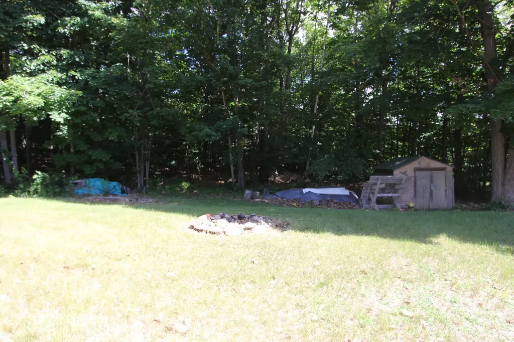 86 Middle Road Sabattus ME 04280