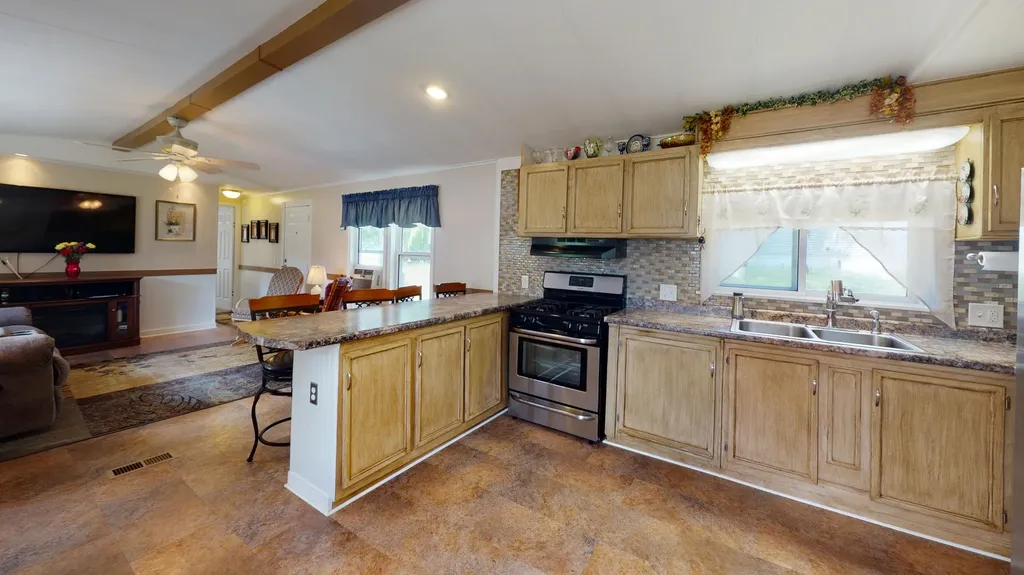 86 Middle Road Sabattus ME 04280