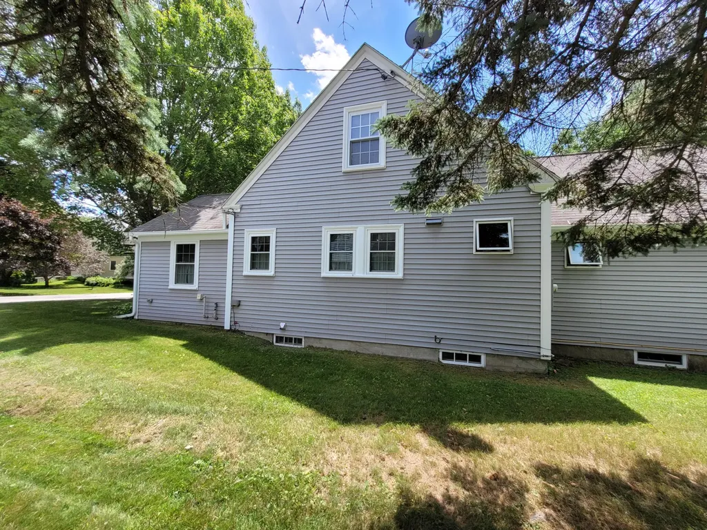 11 Winchester Street Fairfield ME 04937