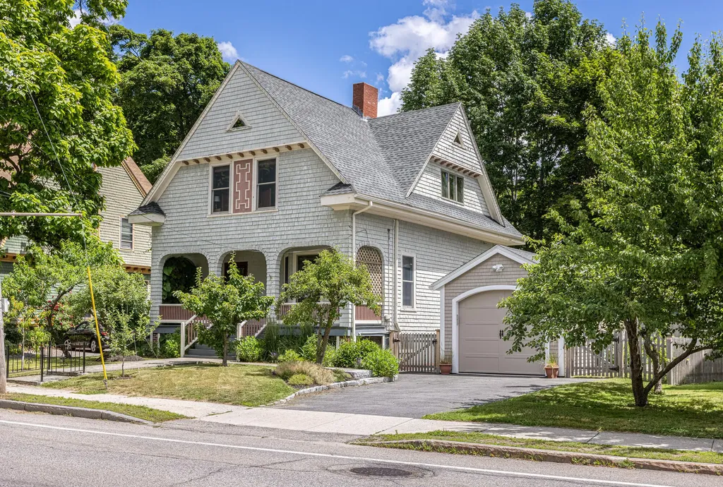 435 Deering Avenue Portland ME 04103