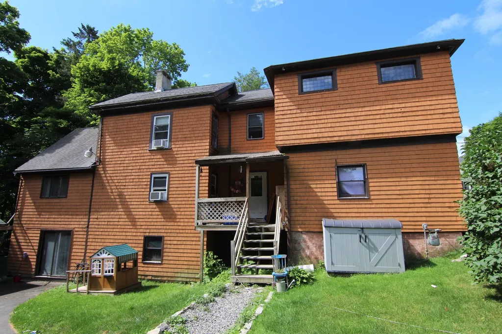 39 Everett Street Bangor ME 04401