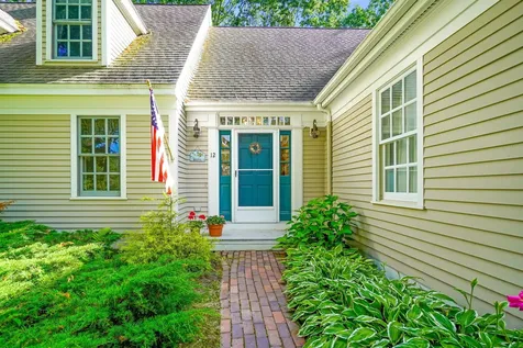 12 Lockwood Drive Kennebunk ME 04043