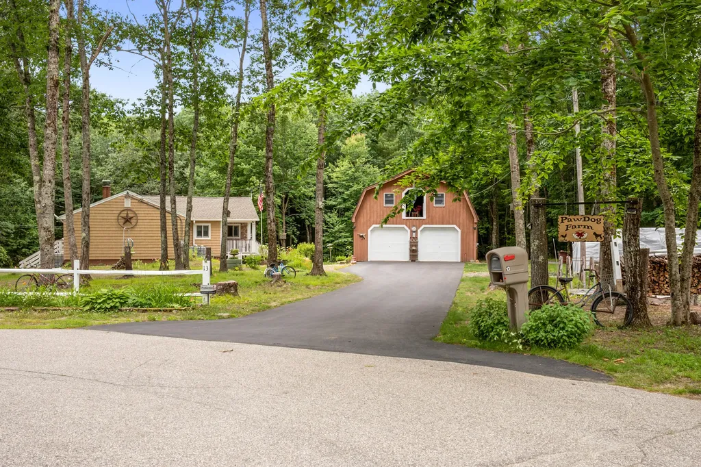 13 Spikehorn Circle Lyman ME 04002