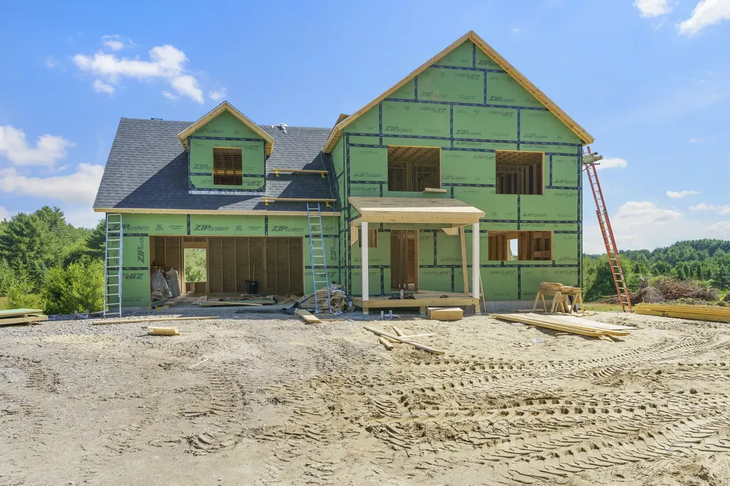 48 Mcconkey Road Gray ME 04039