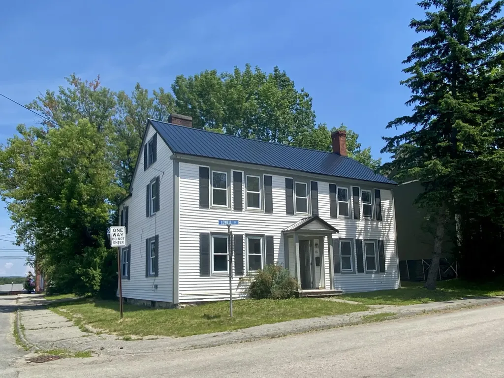 15 Lowell Street Calais ME 04619