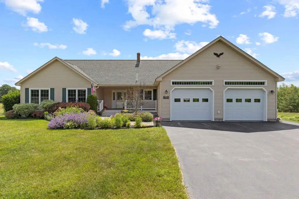 108 Fox Run Lane Winthrop ME 04364
