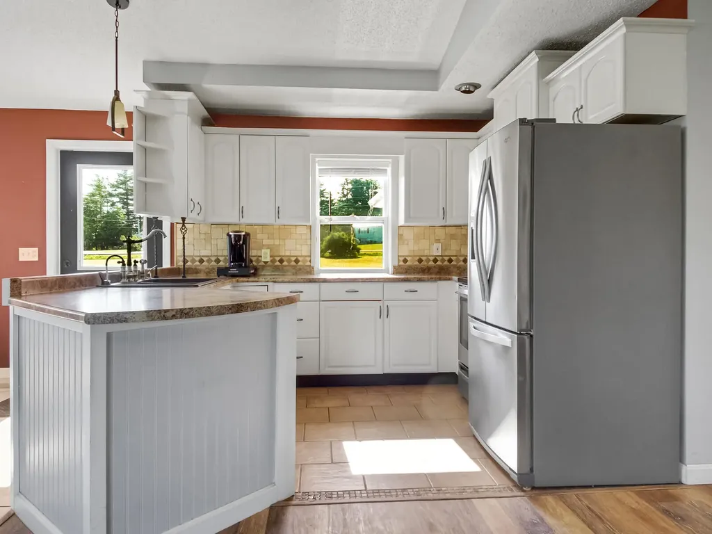 6 Kennedy Drive Palmyra ME 04965