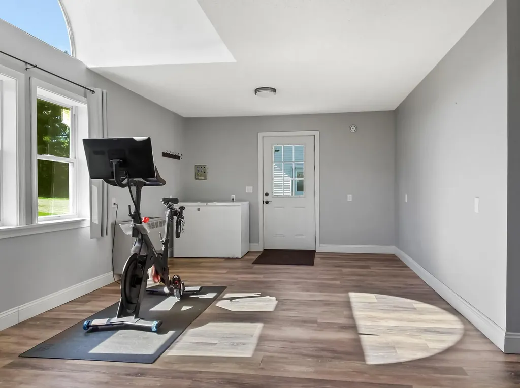 6 Kennedy Drive Palmyra ME 04965