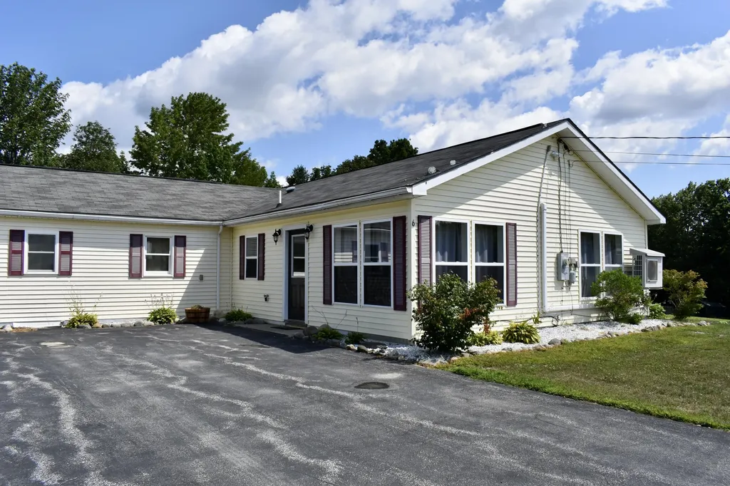 6 Kennedy Drive Palmyra ME 04965