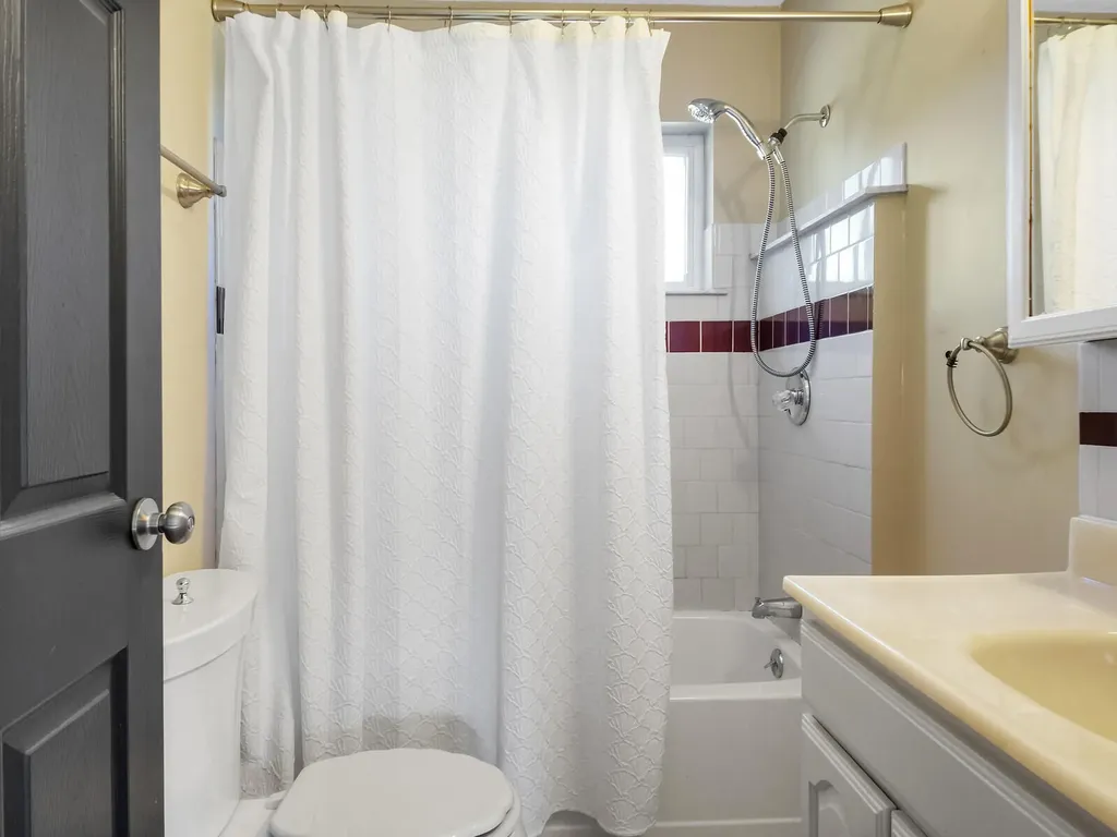 6 Kennedy Drive Palmyra ME 04965