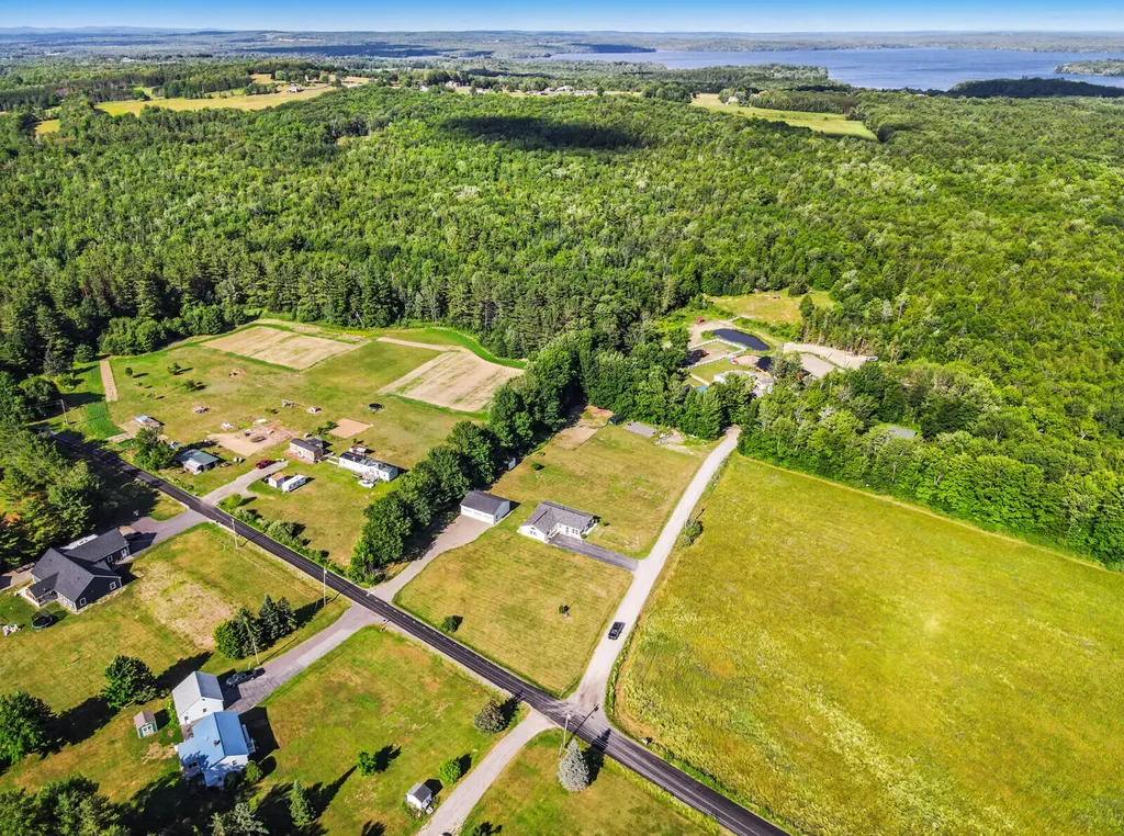 6 Kennedy Drive Palmyra ME 04965