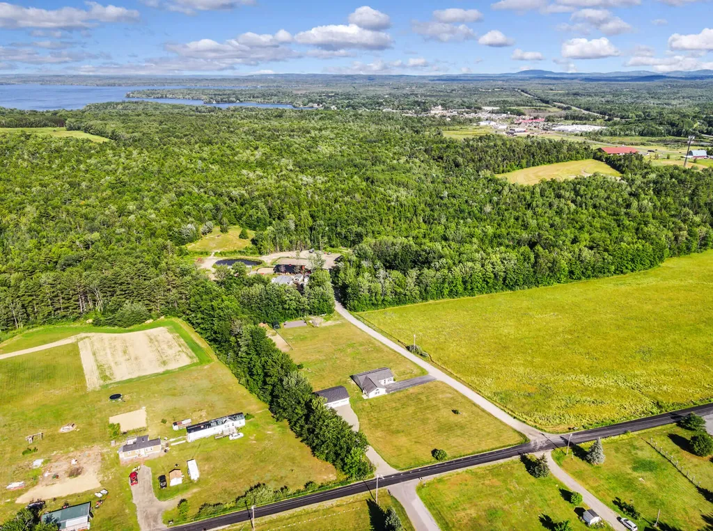 6 Kennedy Drive Palmyra ME 04965