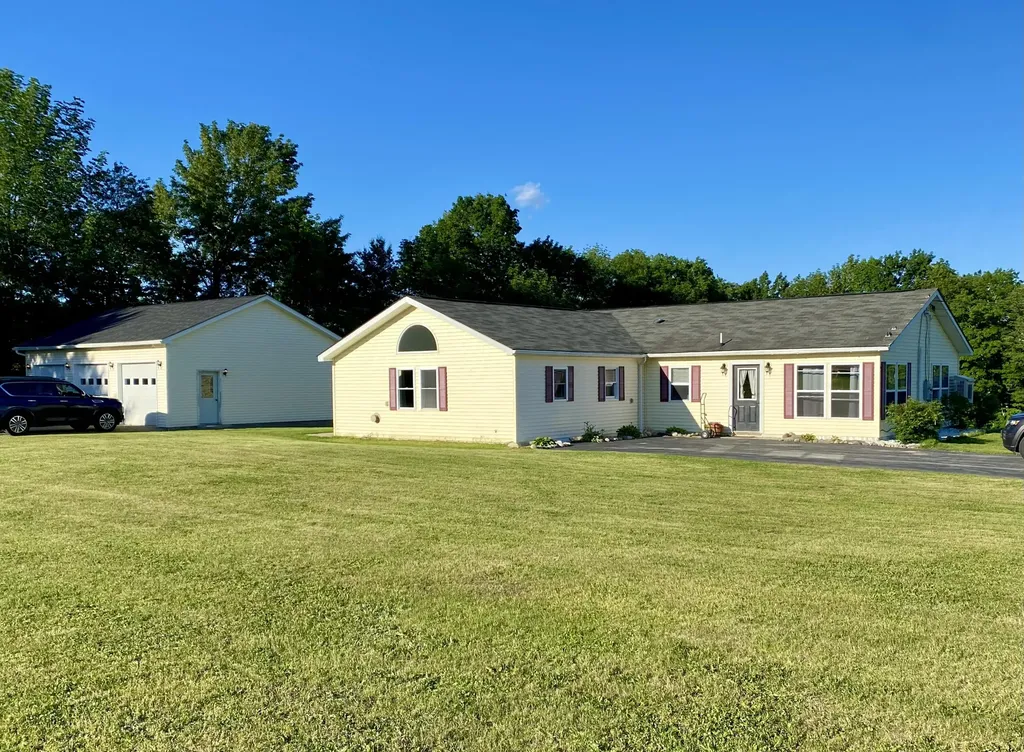6 Kennedy Drive Palmyra ME 04965