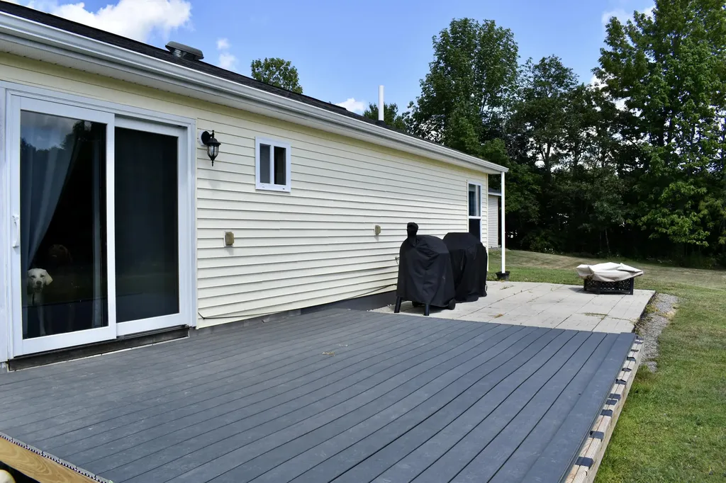 6 Kennedy Drive Palmyra ME 04965