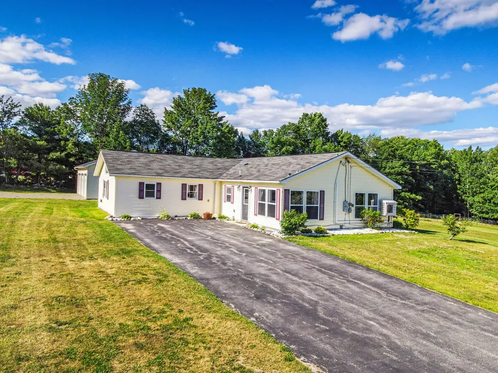 6 Kennedy Drive Palmyra ME 04965