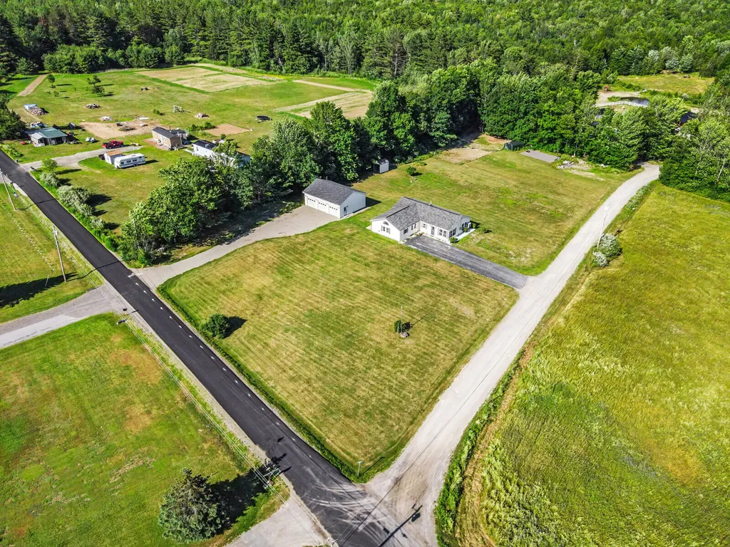 6 Kennedy Drive Palmyra ME 04965