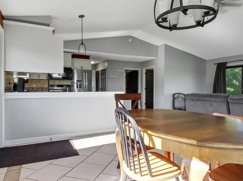 6 Kennedy Drive Palmyra ME 04965