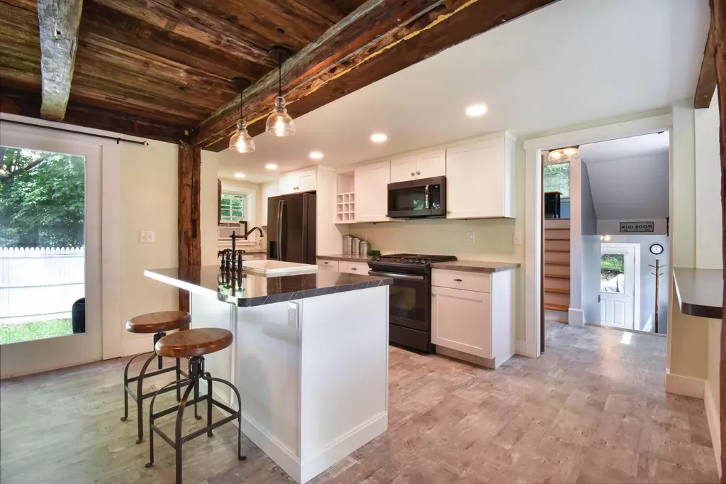 1181 Ridge Road Bowdoinham ME 04008