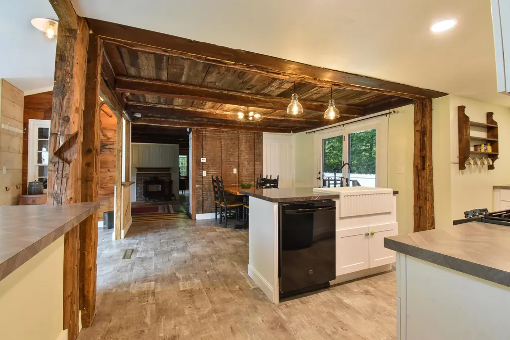 1181 Ridge Road Bowdoinham ME 04008