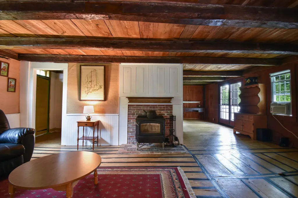1181 Ridge Road Bowdoinham ME 04008