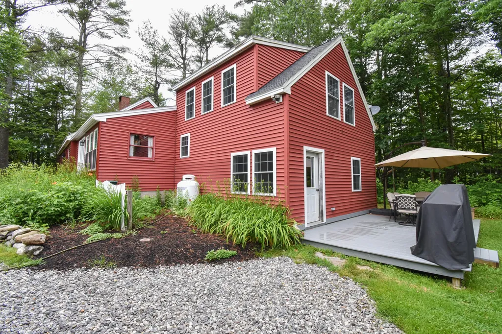 1181 Ridge Road Bowdoinham ME 04008