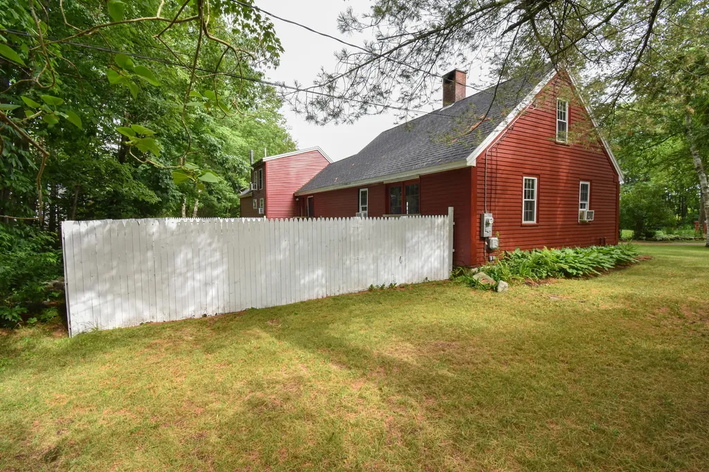 1181 Ridge Road Bowdoinham ME 04008