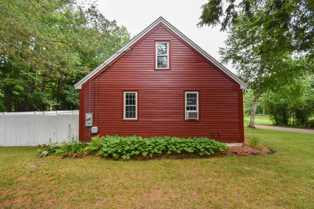 1181 Ridge Road Bowdoinham ME 04008