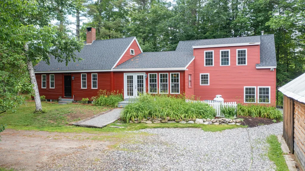 1181 Ridge Road Bowdoinham ME 04008