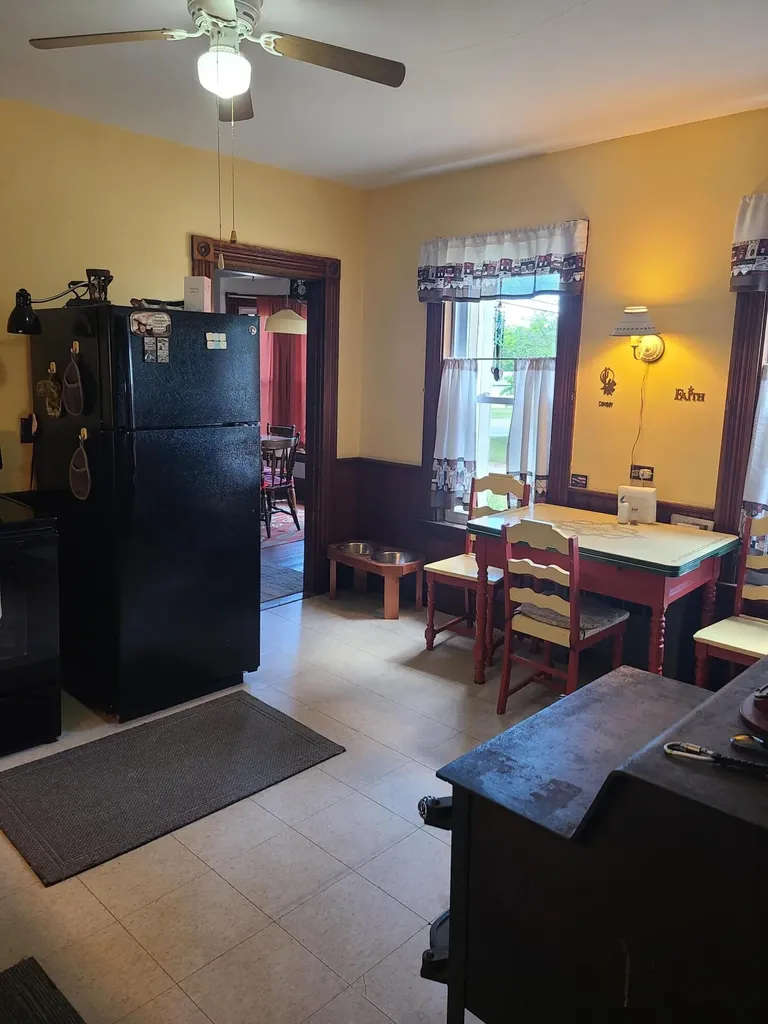 518 Main Street Oxford ME 04270