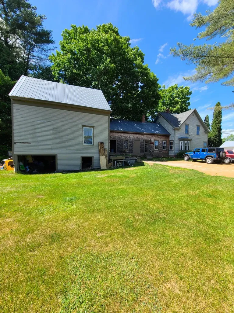 518 Main Street Oxford ME 04270