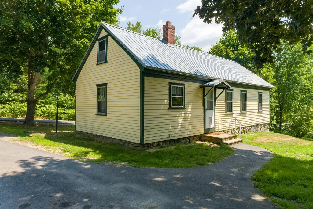 127 Sullivan Road Greene ME 04236