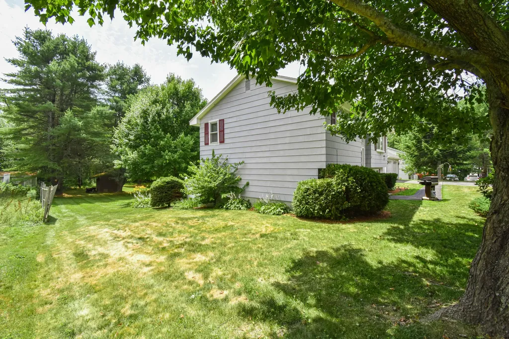 565 Sabattus Road Sabattus ME 04280