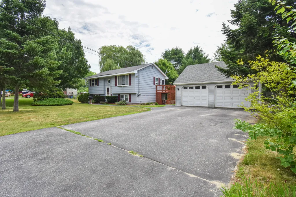 565 Sabattus Road Sabattus ME 04280